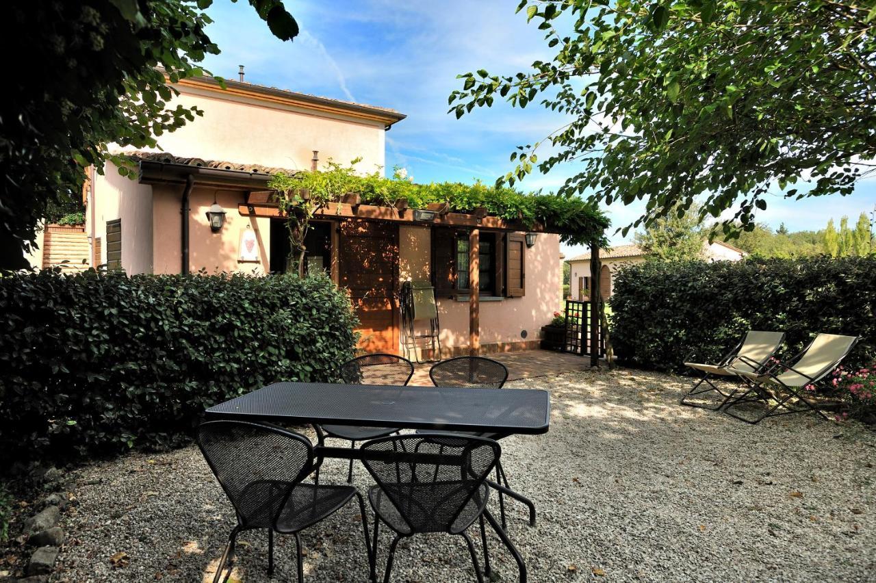 Agriturismo Il Corniolo Cenerente ภายนอก รูปภาพ